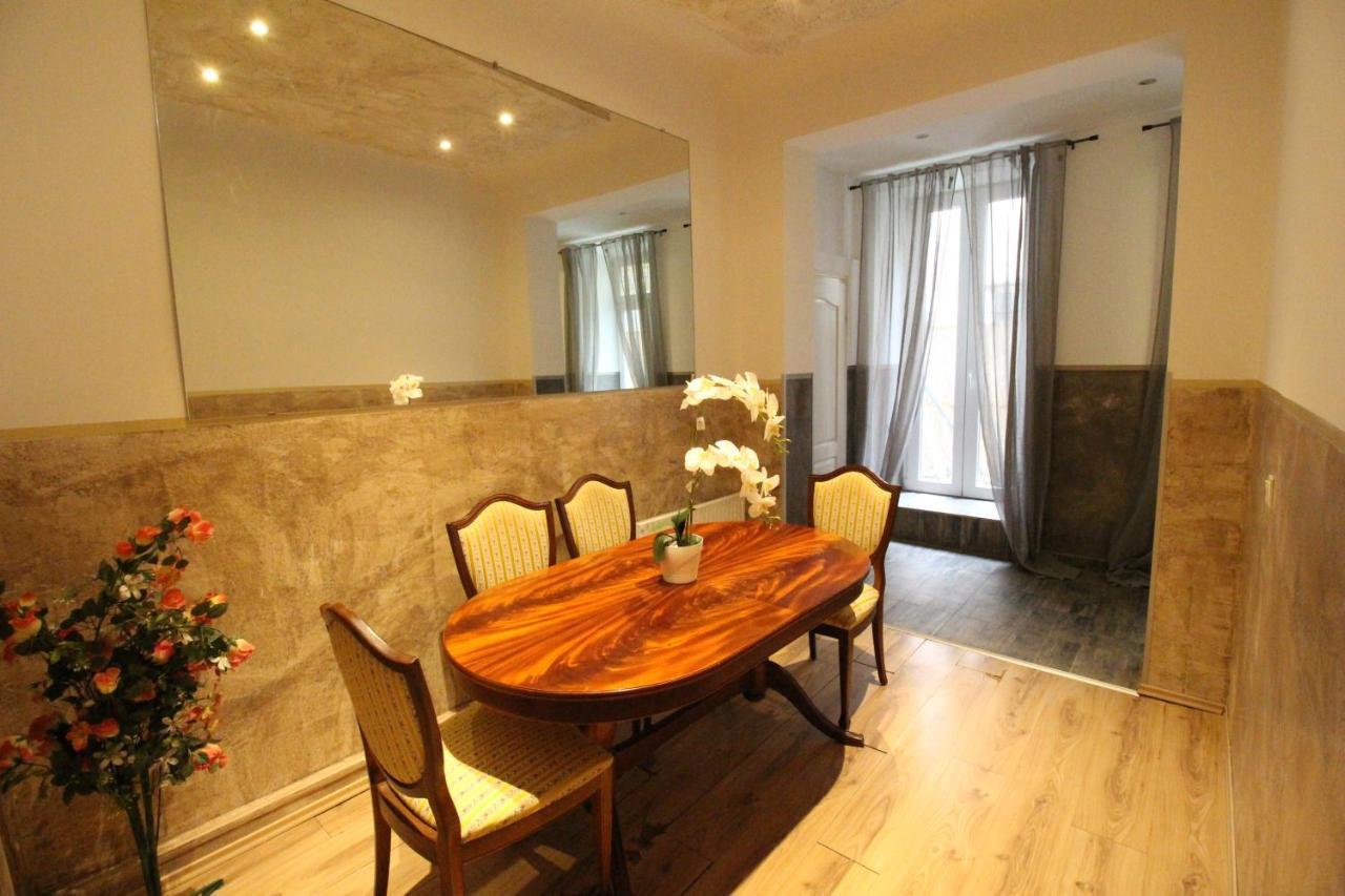 Private Triple Bedroom Rf1 Wien Exterior foto